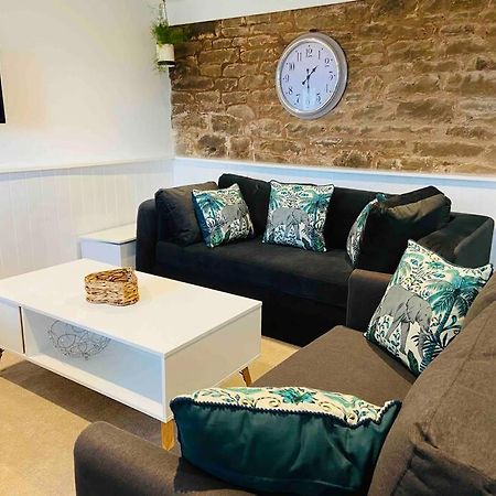 The Mill Stylish Rural Apartment With Beautiful Views Welsh Newton Common Exterior photo